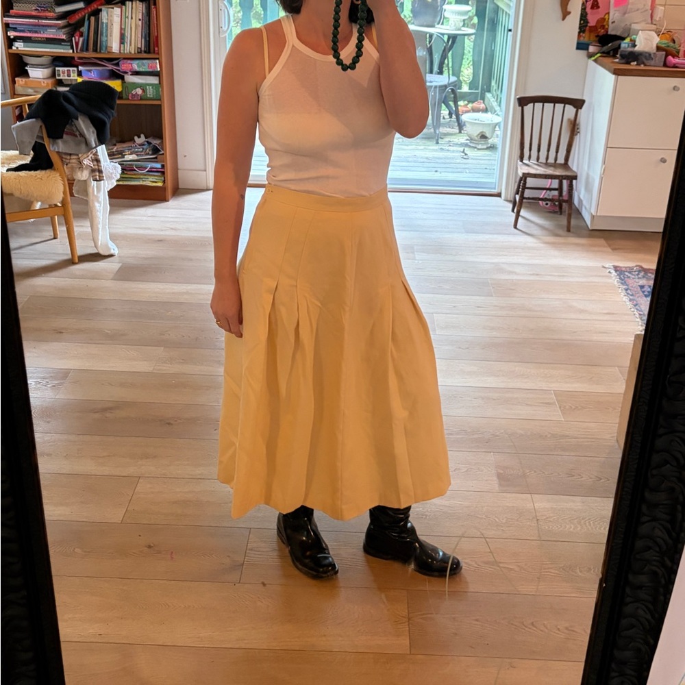 Elegant beige Women's Skirt